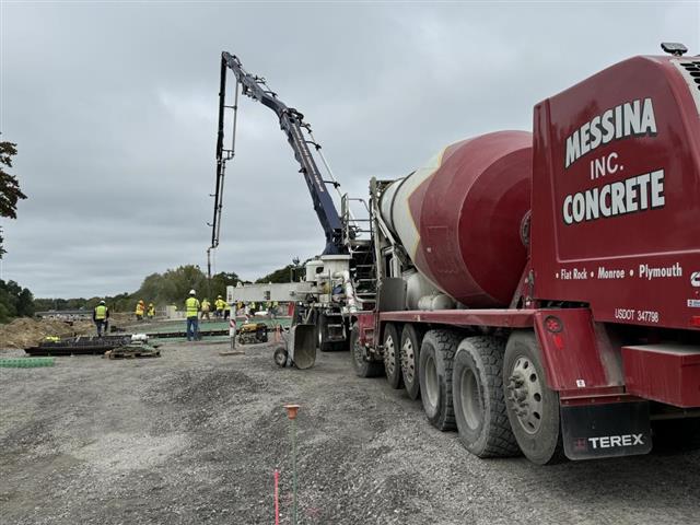Schoolcraft approach concrete by Messina